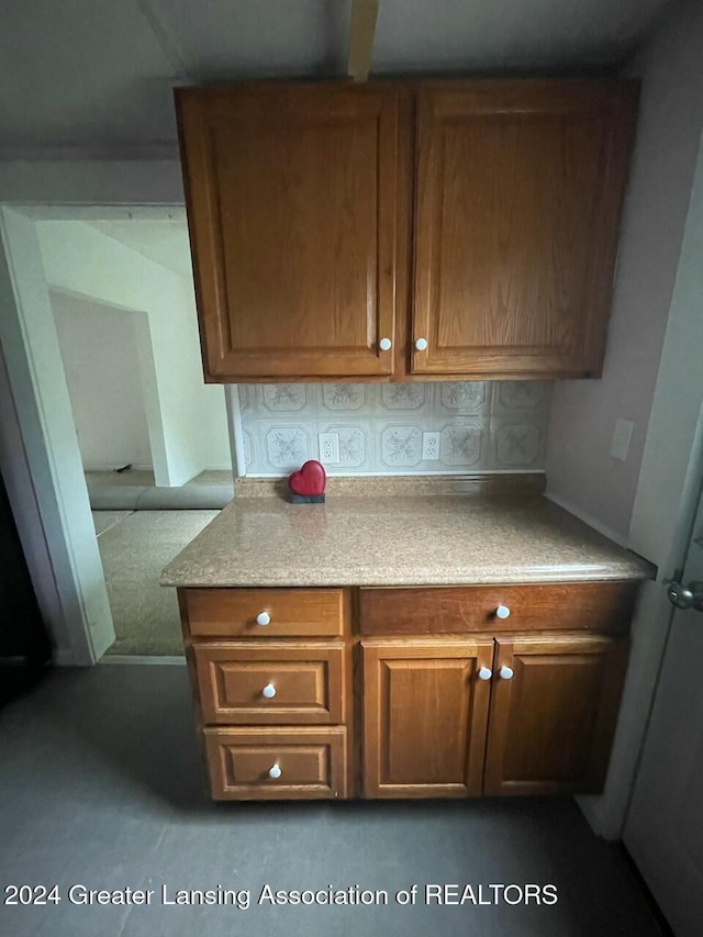 kitchen with tasteful backsplash