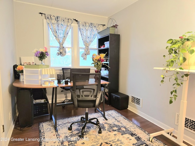 office space with hardwood / wood-style floors