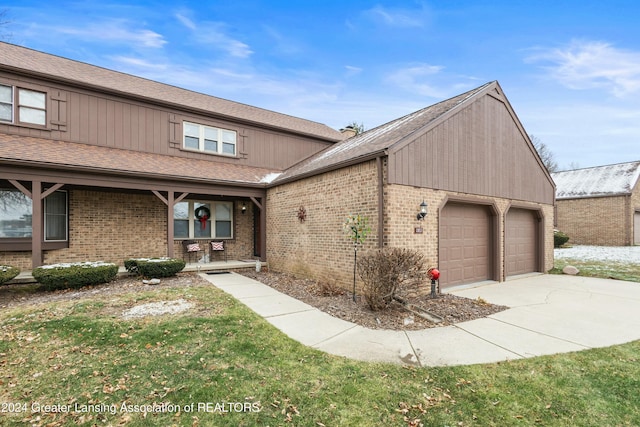 view of front of house with a garage