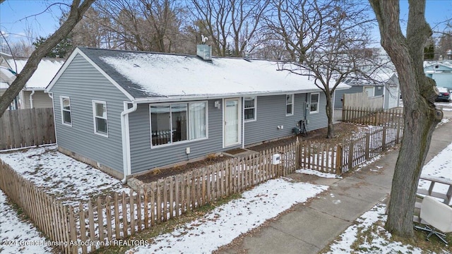 view of front of property