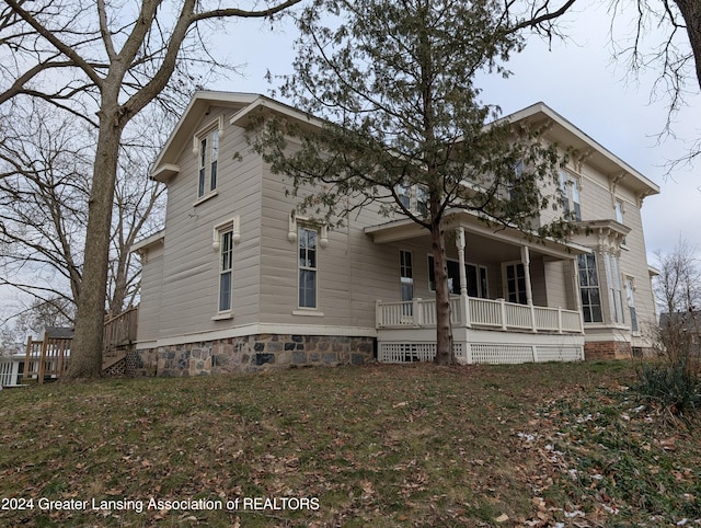 italianate house with a porch