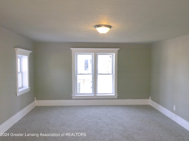 view of carpeted spare room