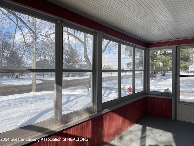 view of unfurnished sunroom