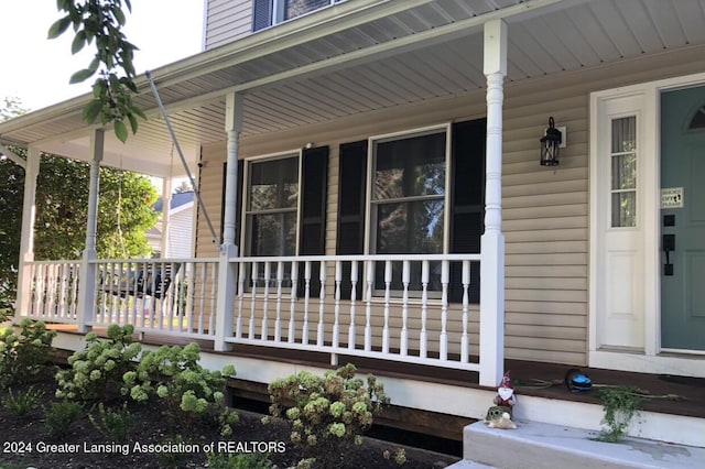 exterior space featuring a porch