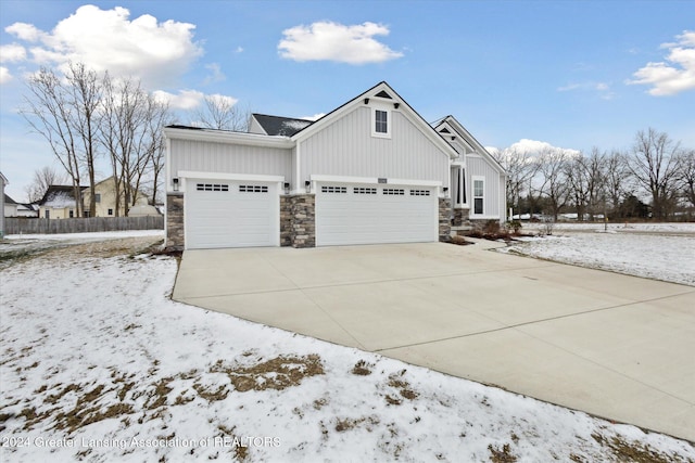 view of front facade with a garage