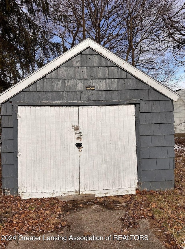 view of outdoor structure