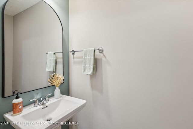 bathroom with sink