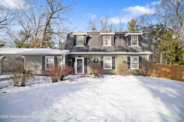 view of front of property