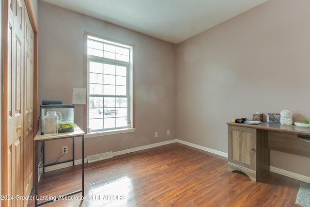 office area featuring dark hardwood / wood-style flooring