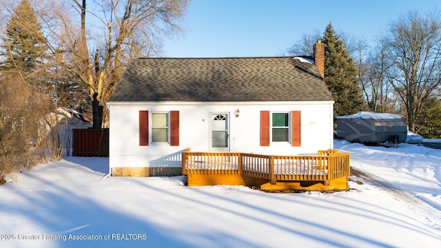 view of front of house featuring a wooden deck