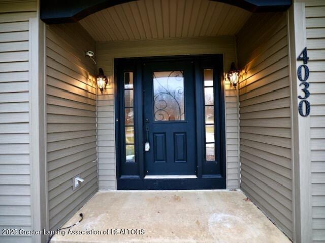 view of property entrance