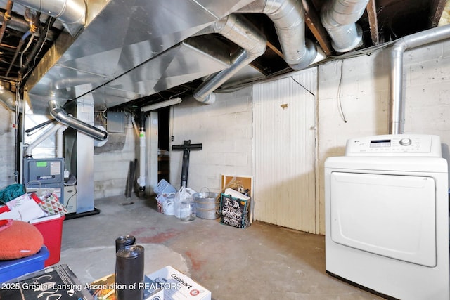 basement with washer / clothes dryer