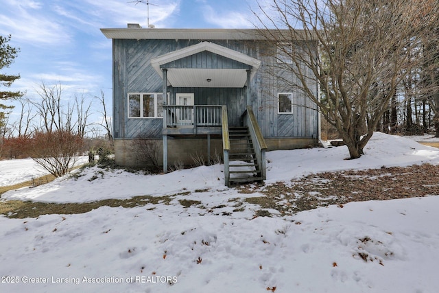 view of front of home