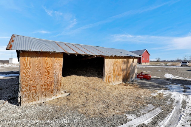 view of outdoor structure