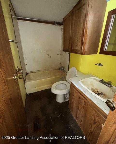 full bathroom featuring vanity, shower / bathtub combination, and toilet