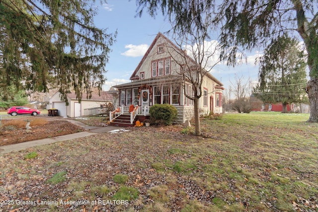 view of front of home with a front lawn