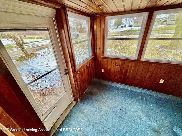 sunroom / solarium with wooden ceiling