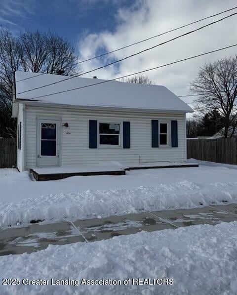 view of front of house