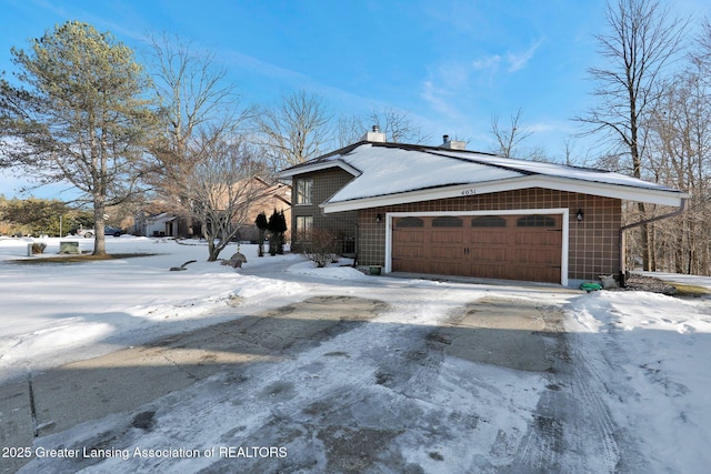 view of front of house featuring a garage