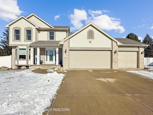 view of front property featuring a garage