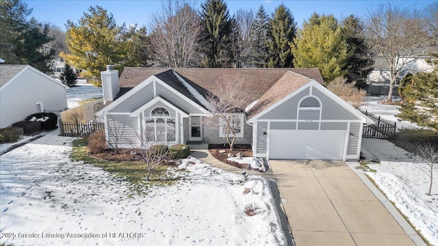 view of front of property featuring a garage