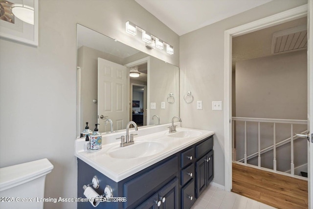 bathroom with vanity