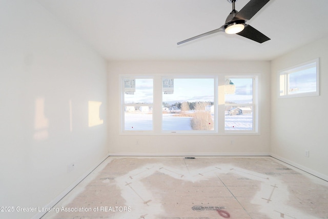 empty room with ceiling fan