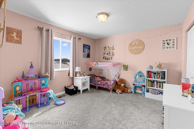 bedroom featuring carpet floors