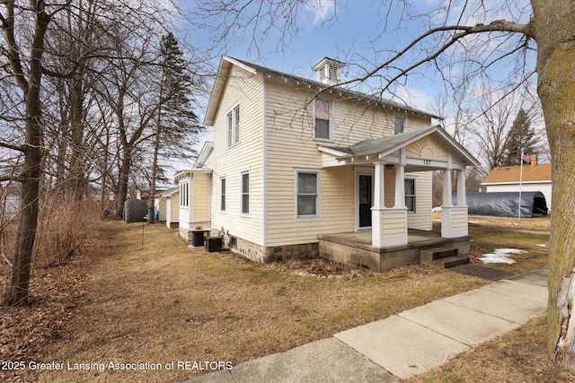 view of front of house featuring covered porch