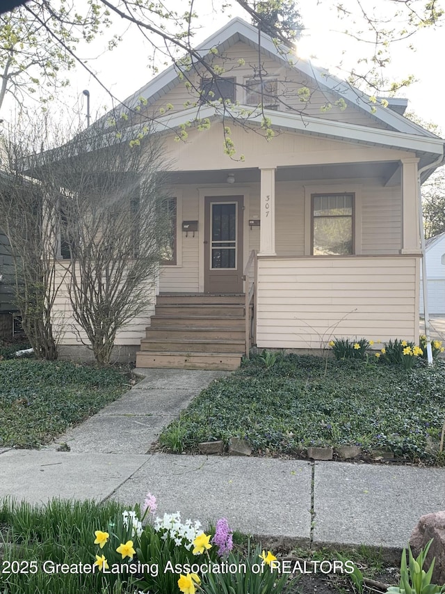 bungalow-style home with covered porch