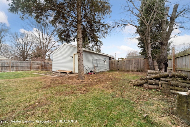 view of yard featuring a fenced backyard