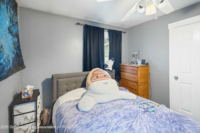 bedroom with a ceiling fan