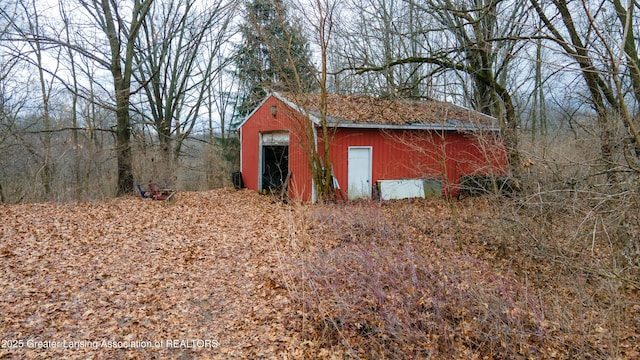 view of outbuilding with an outbuilding