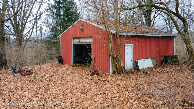 view of outdoor structure with an outdoor structure