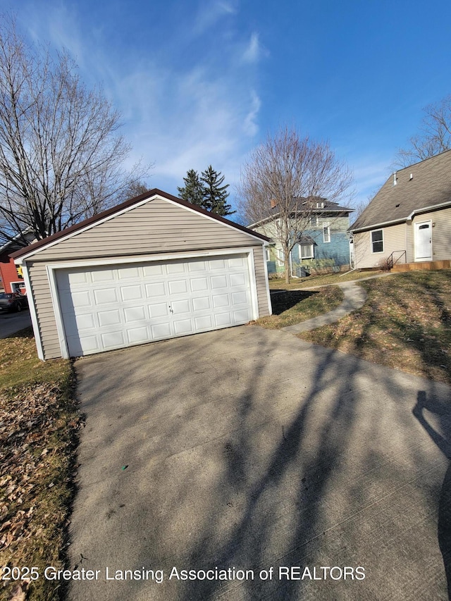 view of detached garage