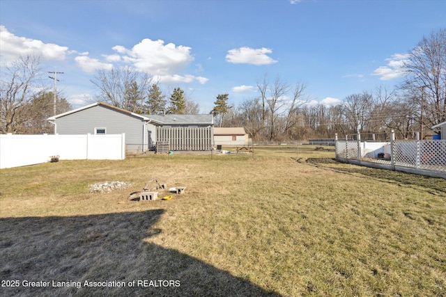 view of yard featuring fence