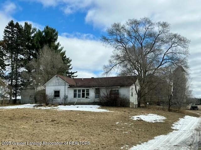 Listing photo 3 for 8214 Old State Rd, Stanwood MI 49346