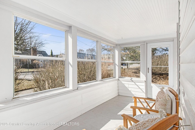 sunroom with a healthy amount of sunlight