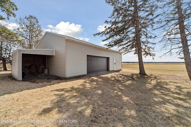 view of detached garage