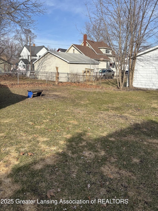 view of yard featuring fence