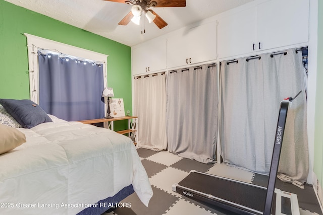 bedroom featuring ceiling fan