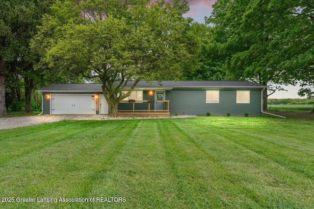 6239 S Clinton Trl, Eaton Rapids, MI 48827 - single story home featuring driveway, a garage, and a front yard