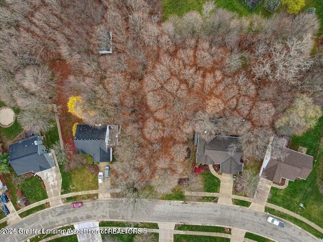 3860 Knotwood Dr, Holt, MI 48842 - photo 5