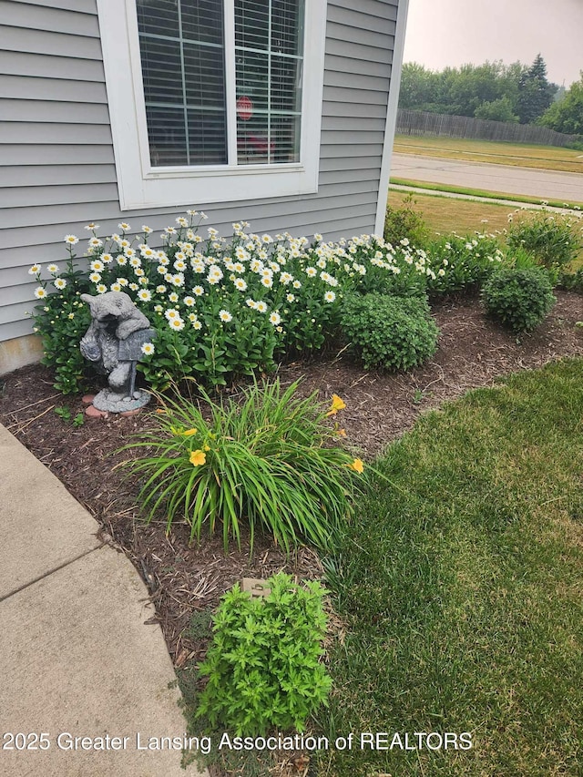 14178 Mulholland Dr, Bath, MI 48808 - view of details
