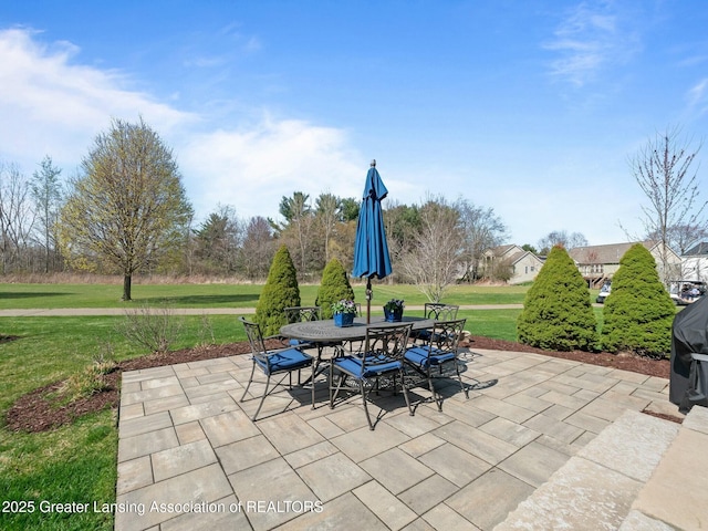 view of patio with outdoor dining area
