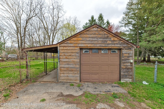 garage featuring a garage