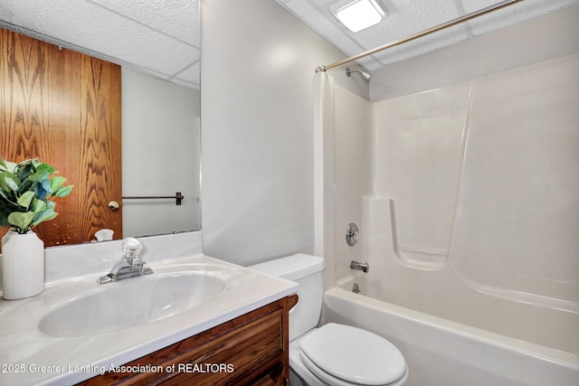 11267 Jarvis Hwy, Dimondale, MI 48821 - bathroom featuring vanity, shower / tub combination, and toilet