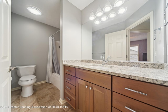 full bathroom with toilet, vanity, shower / bath combo, and baseboards