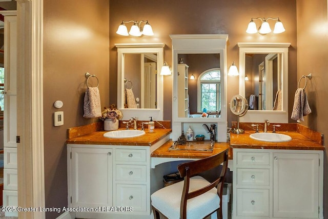 620 Ardson Rd, East Lansing, MI 48823 - bathroom featuring vanity