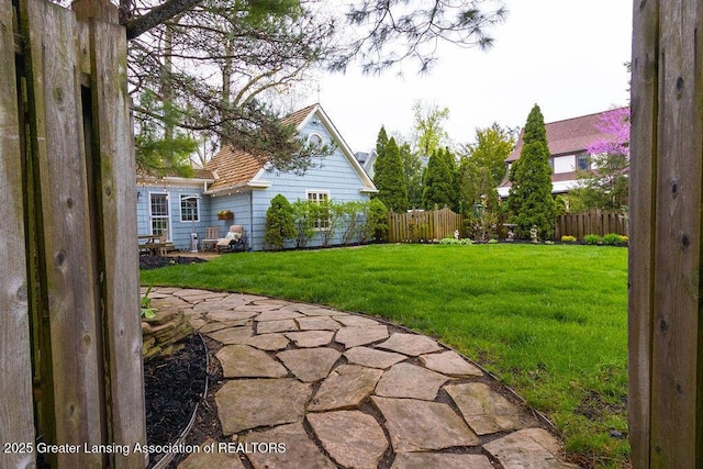 620 Ardson Rd, East Lansing, MI 48823 - view of yard with a patio